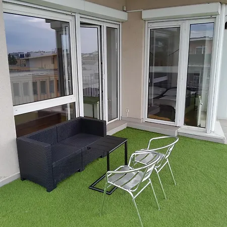 Penthouse Rooftop With Huge Sky Terrace