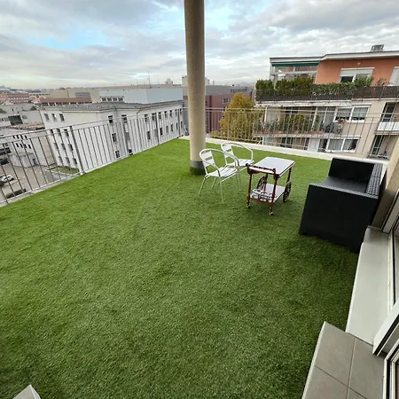 Penthouse Rooftop With Huge Sky Terrace *