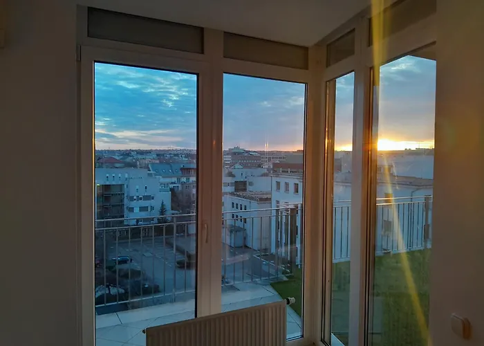 Penthouse Rooftop With Huge Sky Terrace *