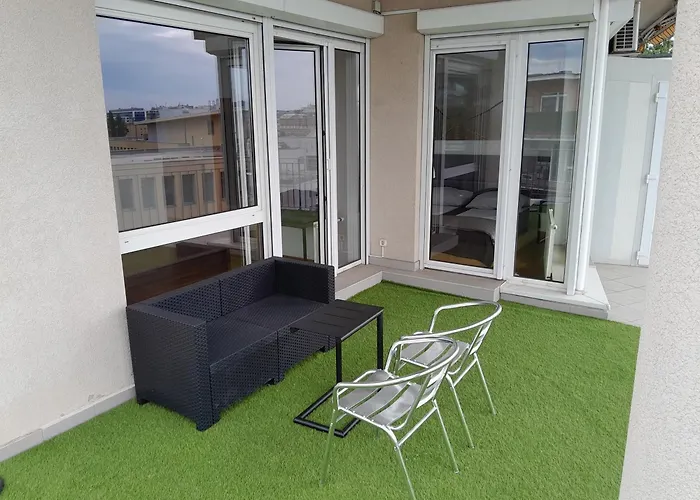 Penthouse Rooftop With Huge Sky Terrace